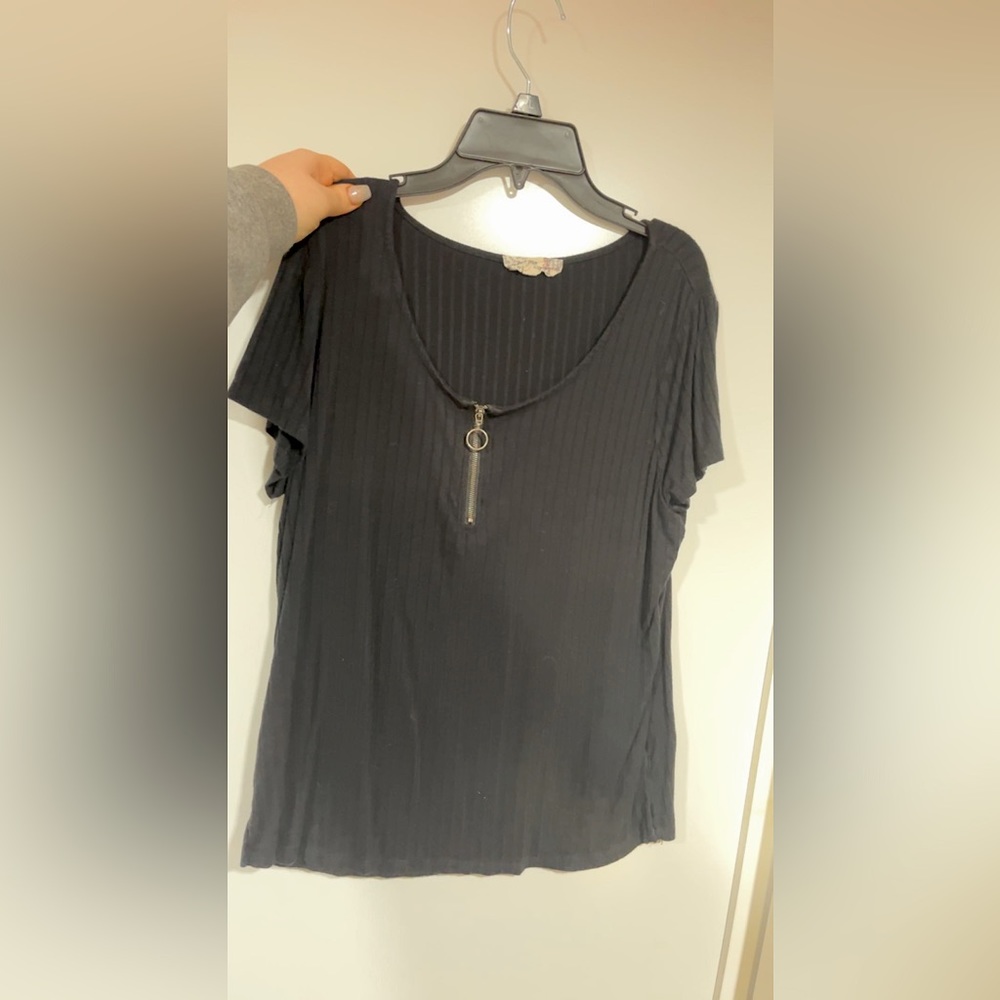 Cute black half zip top